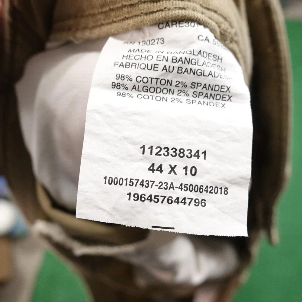 New! Wrangler Shorts‎ Mens 44 Beige Cargo Relaxed Fit Stretch Pockets 10 Inseam